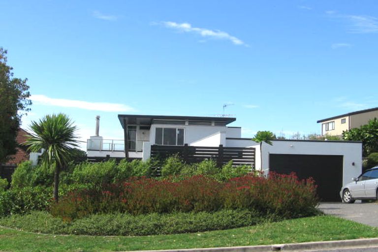 Photo of property in 12 Sharon Road, Waiake, Auckland, 0630