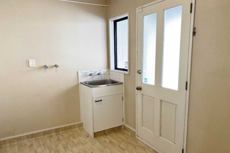 Photo of property in 1/264 Riccarton Road, Upper Riccarton, Christchurch, 8041