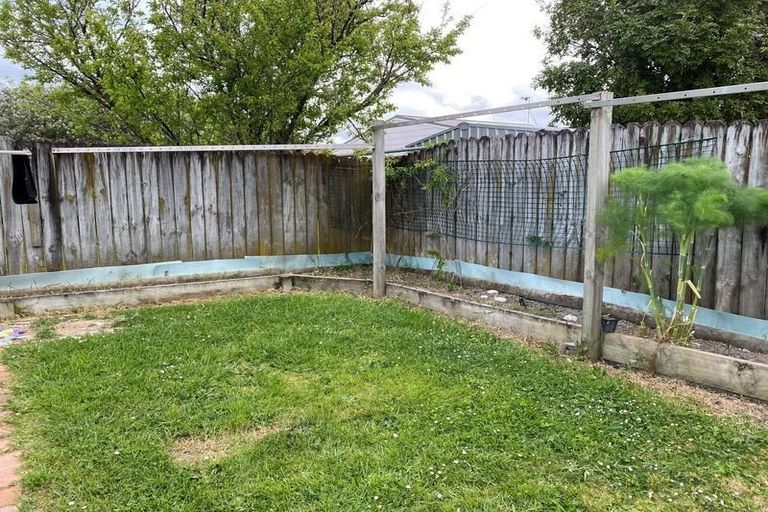 Photo of property in 63 Kona Crescent, Henderson, Auckland, 0610