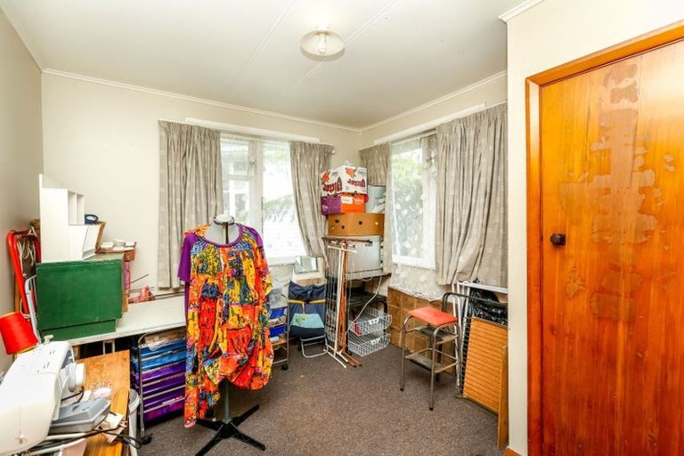 Photo of property in 26 Banks Street, Marfell, New Plymouth, 4310