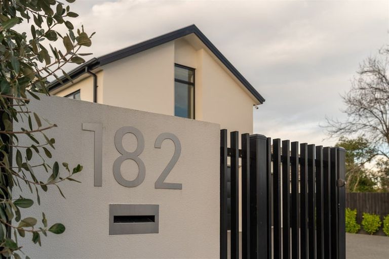 Photo of property in 182 Ilam Road, Ilam, Christchurch, 8041