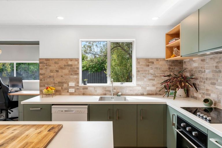 Photo of property in 97 Richmond Avenue, Richmond Heights, Taupo, 3330