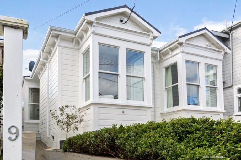 Photo of property in 9 Caroline Street, Mount Victoria, Wellington, 6011