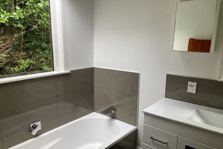 Photo of property in 115a Grafton Road, Roseneath, Wellington, 6011