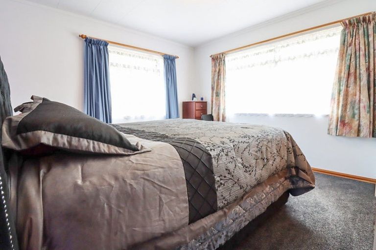 Photo of property in 15 Windsor Street, Dannevirke, 4930