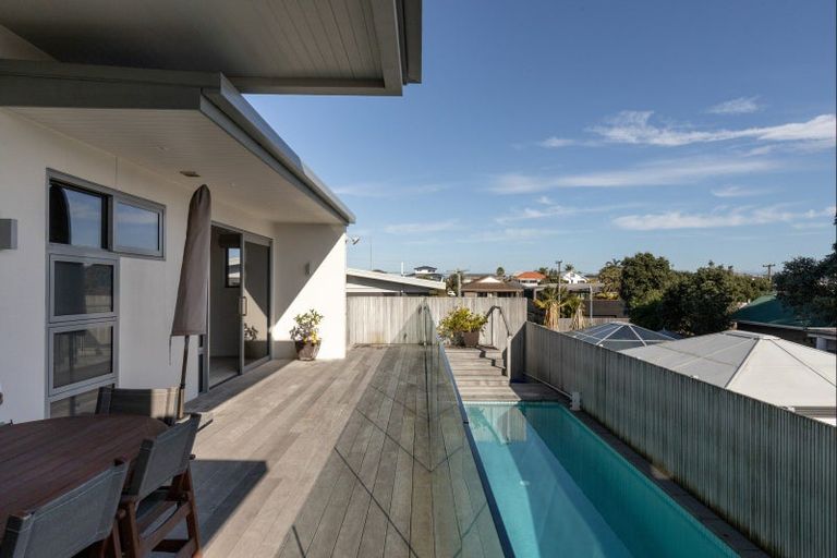 Photo of property in 81 Marine Parade, Mount Maunganui, 3116