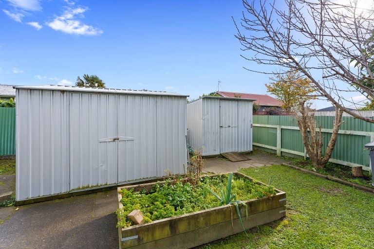 Photo of property in 38 Kirk Street, Otaki, 5512