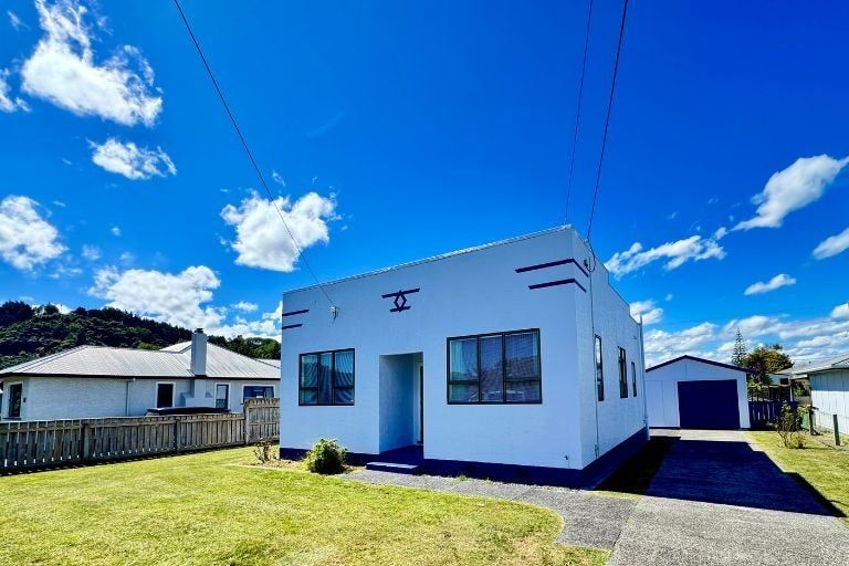 Photo of property in 12 Roberts Avenue, Aramoho, Whanganui, 4500