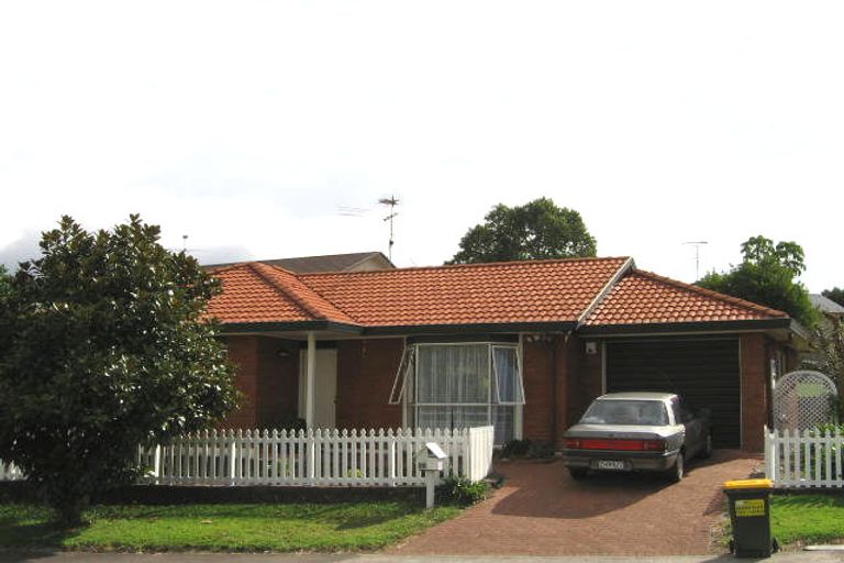 Photo of property in 57 Harmel Road, Glendene, Auckland, 0602