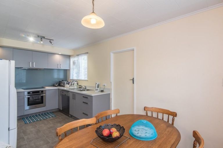 Photo of property in 475 Te Moana Road, Waikanae, 5036