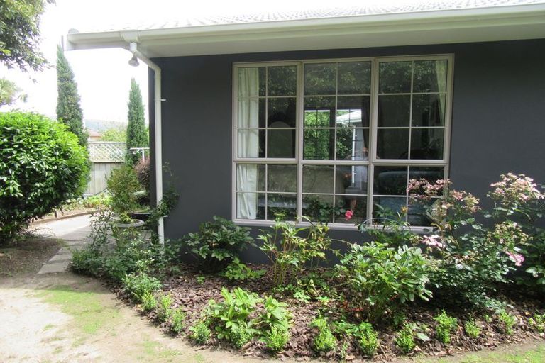 Photo of property in 17 Churchill Place, Waimate, 7924