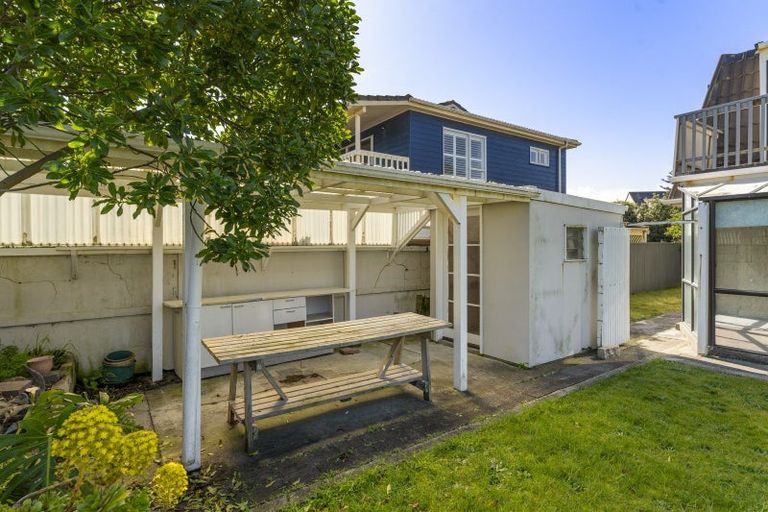 Photo of property in 3 Scott Avenue, Otaki Beach, Otaki, 5512