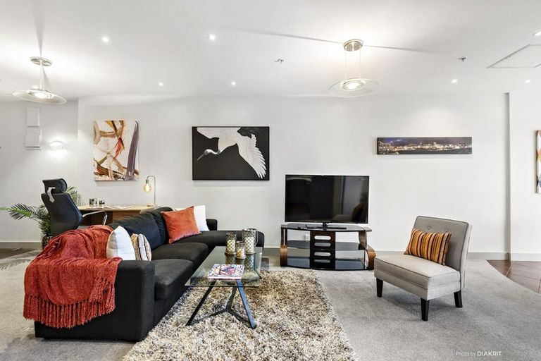 Photo of property in Stadium Garden Flats, 316/107 Thorndon Quay, Pipitea, Wellington, 6011