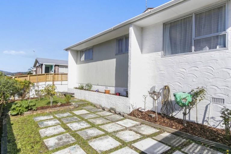 Photo of property in 321a Wellington Road, Wainuiomata, Lower Hutt, 5014