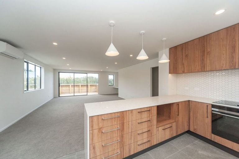 Photo of property in 47 Oakum Road, Whitby, Porirua, 5024