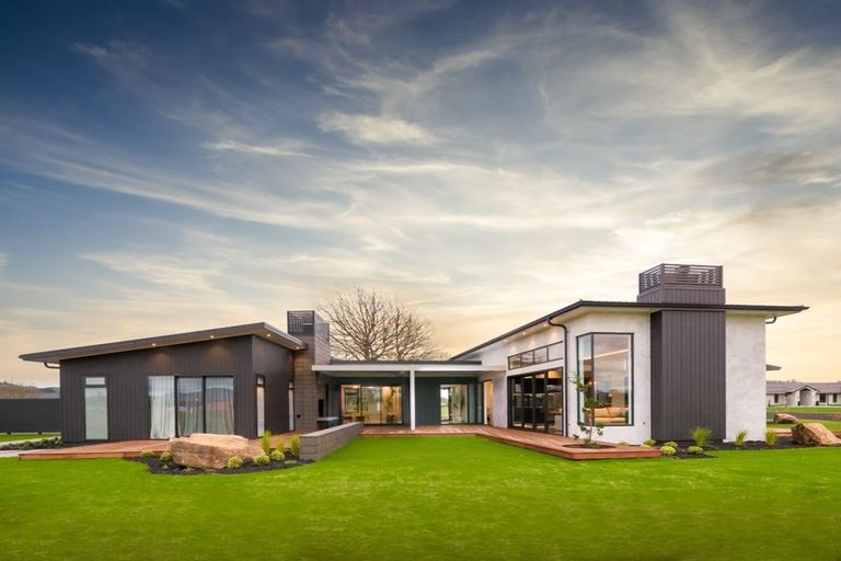 Photo of property in 33 Seachange Drive, Leamington, Cambridge, 3432