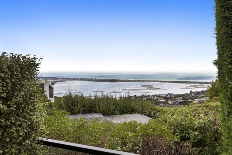 Photo of property in 2/11 Belleview Terrace, Mount Pleasant, Christchurch, 8081
