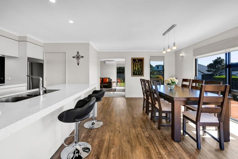 Photo of property in 49 Links Drive, Waiwhakaiho, New Plymouth, 4312