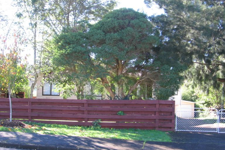 Photo of property in 19 Coey Place, Glen Eden, Auckland, 0602