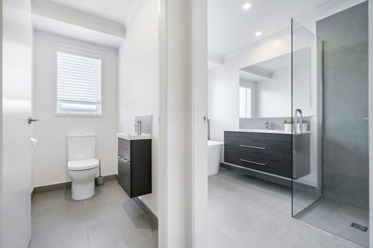 Photo of property in 67 Kaurinui Crescent, One Tree Point, 0118