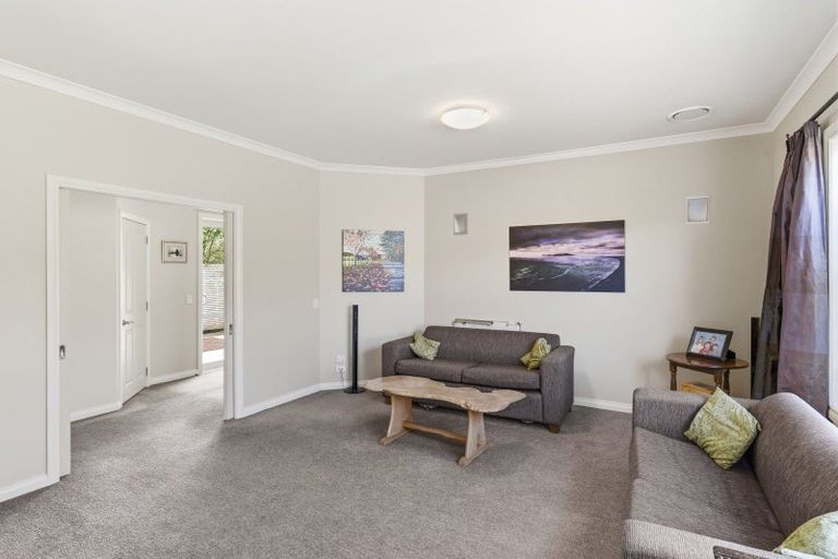 Photo of property in 10 Metzenthin Close, Raumati South, Paraparaumu, 5032