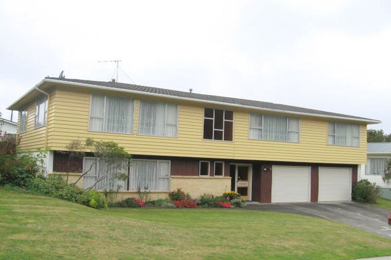 Photo of property in 48 Oriel Avenue, Tawa, Wellington, 5028