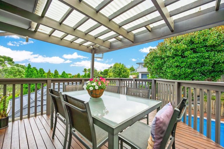 Photo of property in 23 King Richard Place, Browns Bay, Auckland, 0630