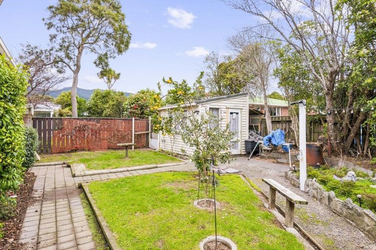 Photo of property in 36 Ruapehu Street, Paraparaumu, 5032