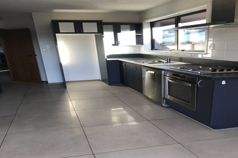 Photo of property in 1/5 Rhyl Place, Bryndwr, Christchurch, 8053