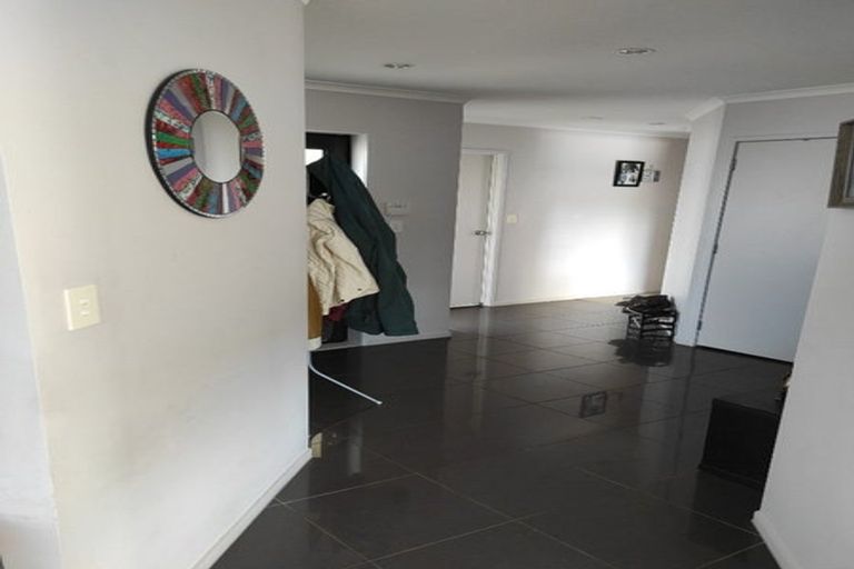 Photo of property in 22 Ranchod Terrace, Pukekohe, 2120