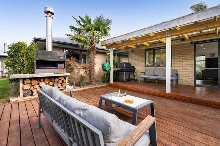 Photo of property in 513 Richmond Road, Lepperton, New Plymouth, 4373