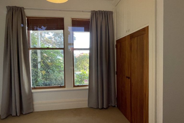 Photo of property in 16 Talavera Terrace, Kelburn, Wellington, 6012