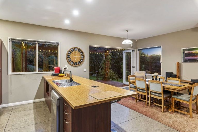 Photo of property in 32 Hadfield Road, Peka Peka, Waikanae, 5391