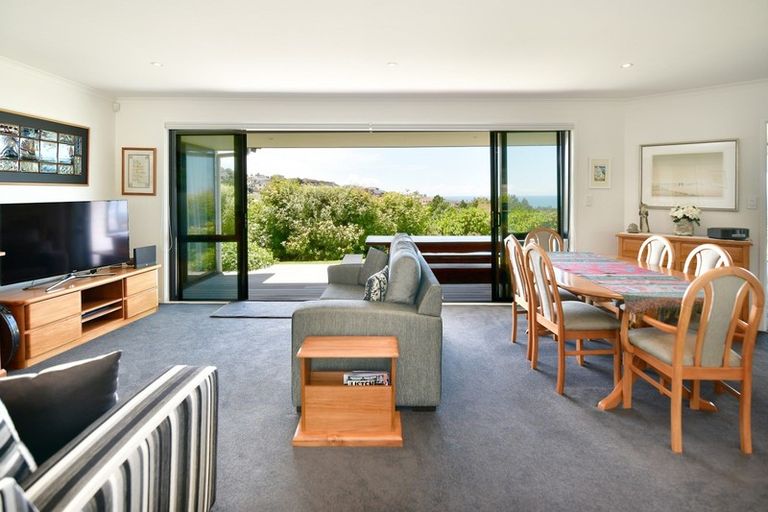 Photo of property in 32 Grovenor Drive, Orewa, 0931