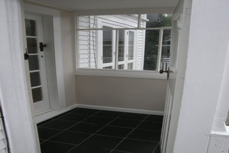 Photo of property in 24 Imperial Terrace, Melrose, Wellington, 6022