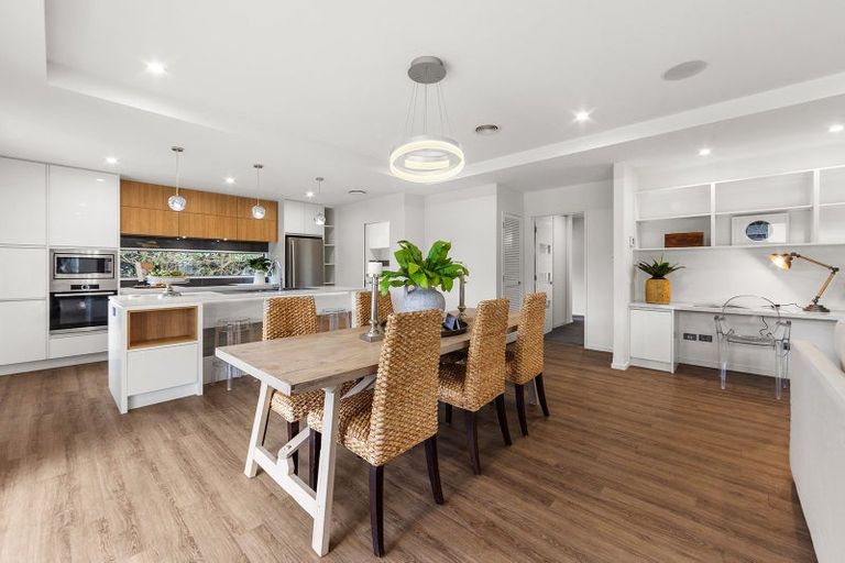 Photo of property in 16 Warhorse Gate, Halswell, Christchurch, 8025