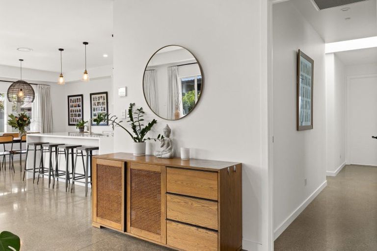 Photo of property in 19 Grooby Place, Havelock North, 4130