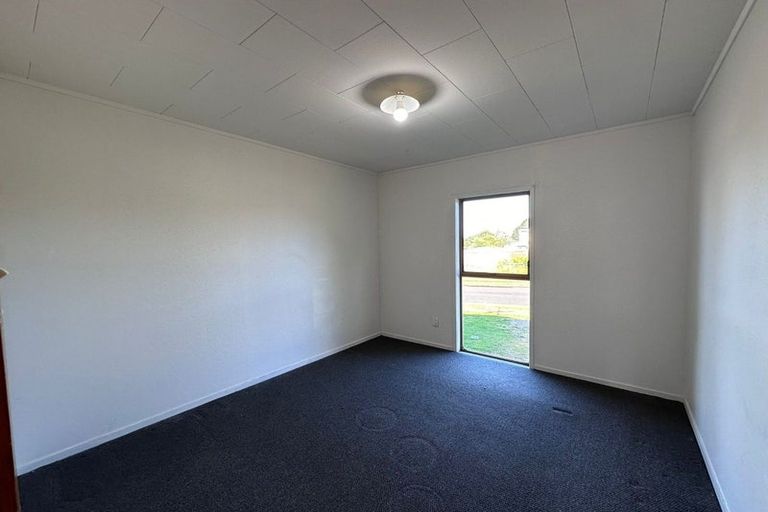 Photo of property in 180 Mahia Road, Wattle Downs, Auckland, 2103