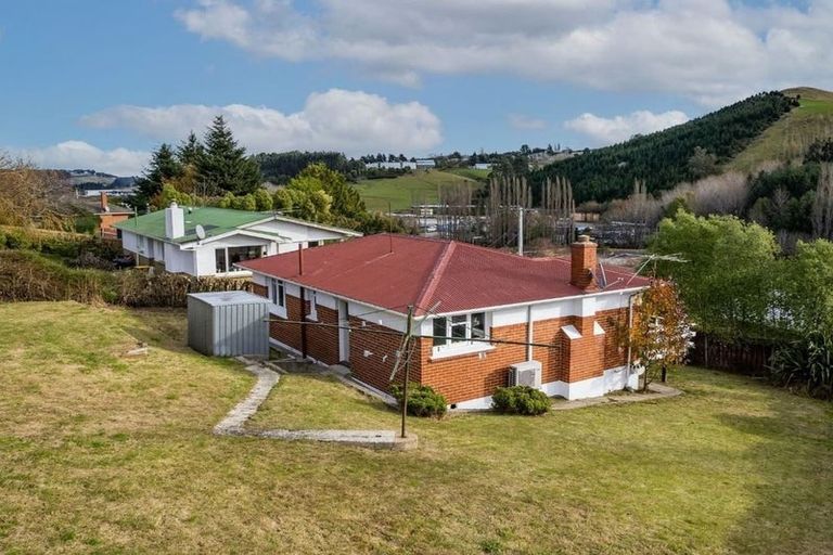 Photo of property in 489 Kaikorai Valley Road, Bradford, Dunedin, 9011