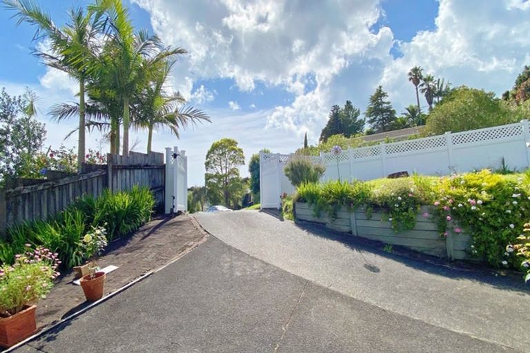 Photo of property in 22 Squirrel Lane, Browns Bay, Auckland, 0630