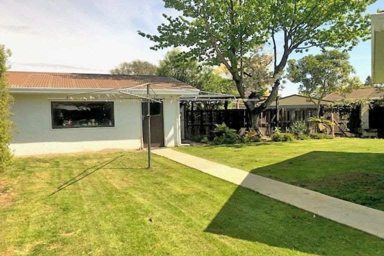 Photo of property in 14 Taiaroa Place, Southbridge, 7602