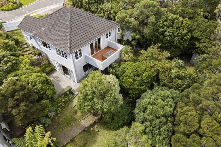 Photo of property in 15 Pelorous Street, Paparangi, Wellington, 6037