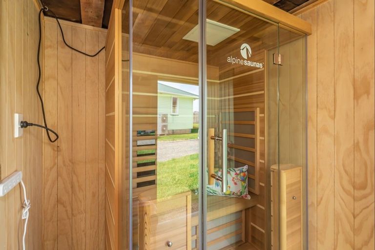 Photo of property in 12 Te Kiri Street, Himatangi Beach, Foxton, 4891