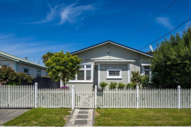 Photo of property in 16 Ava Street, Petone, Lower Hutt, 5012