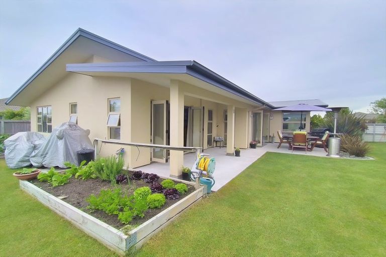 Photo of property in 14 Acacia Avenue, Rangiora, 7400