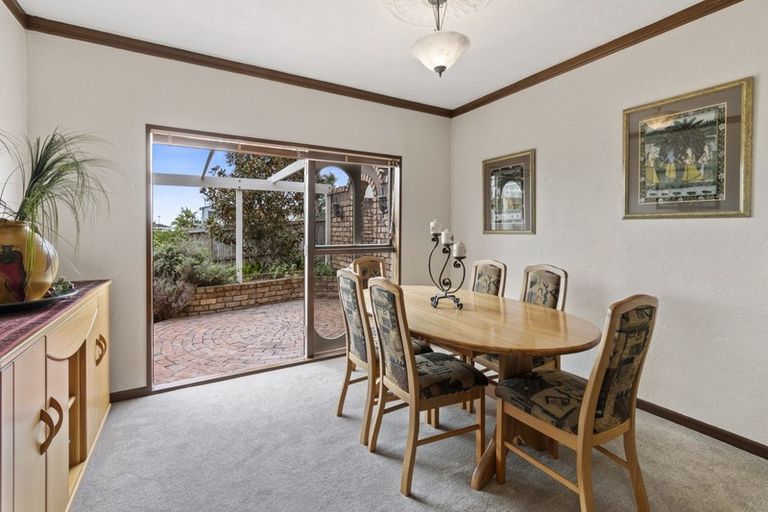 Photo of property in 19 Clyside Avenue, Half Moon Bay, Auckland, 2012