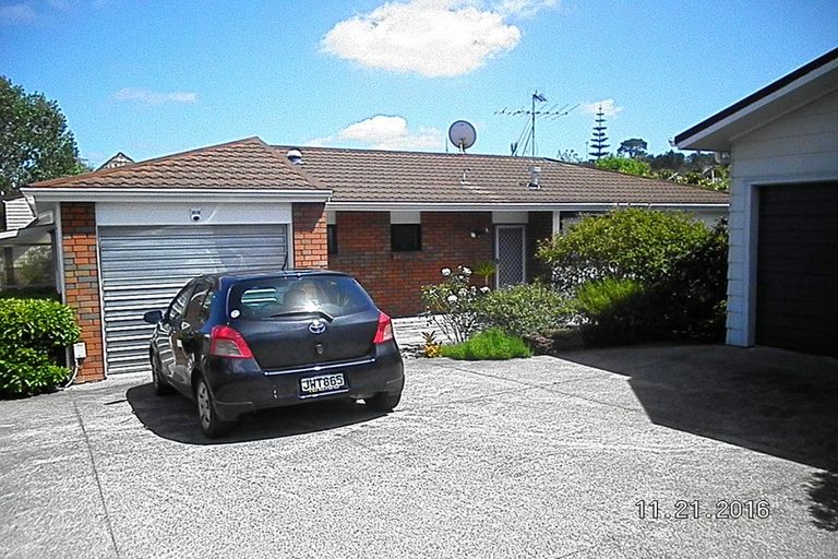 Photo of property in 2/16 Centorian Drive, Windsor Park, Auckland, 0632