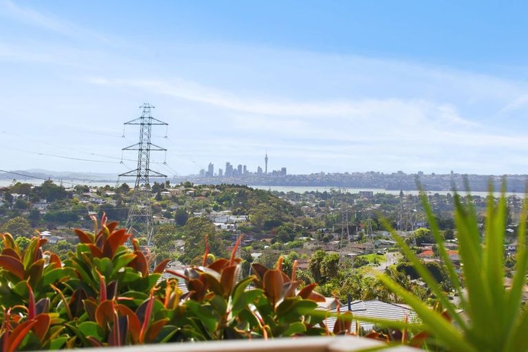 Photo of property in 17a Cherry Tree Place, Massey, Auckland, 0614