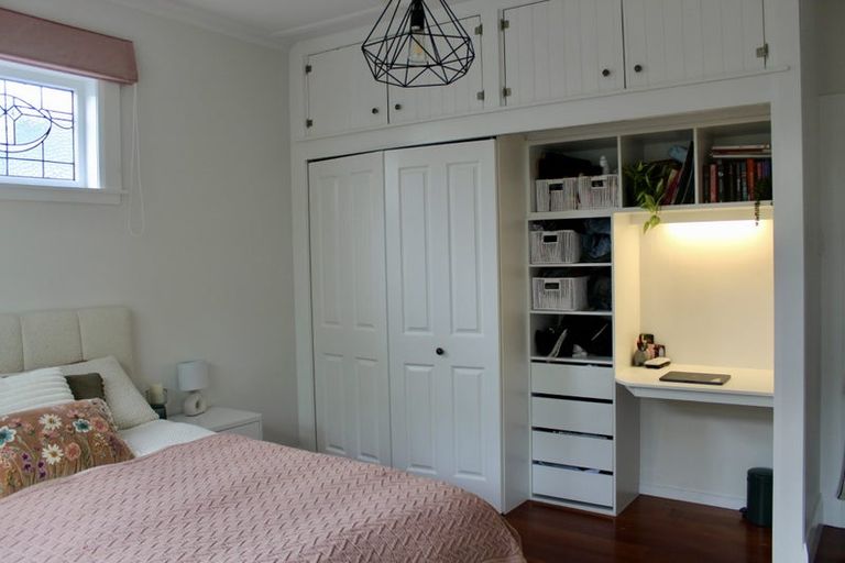 Photo of property in 18 Fernlea Avenue, Karori, Wellington, 6012