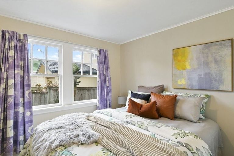 Photo of property in 2 Rex Street, Miramar, Wellington, 6022